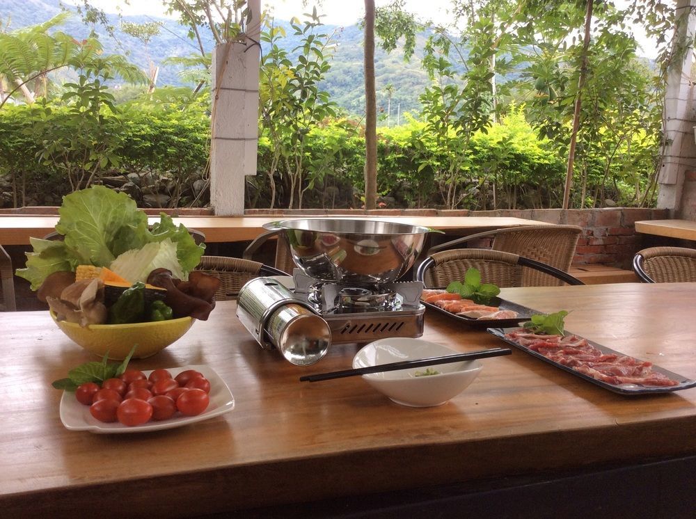 Hou Shan Ren Jia B&B Luye Luaran gambar